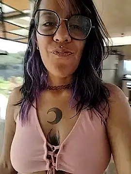 Abby 2-1 online show from 11/30/25, 04:08