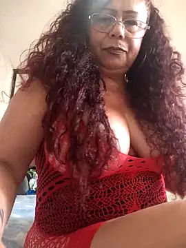 Snapshot of Kamila70 chatting on 11/29/25, 05:02 Kamila70 online show from 11/29/25, 05:02