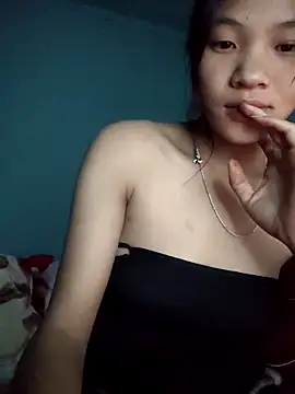 LeyLya online show from 11/15/25, 07:45