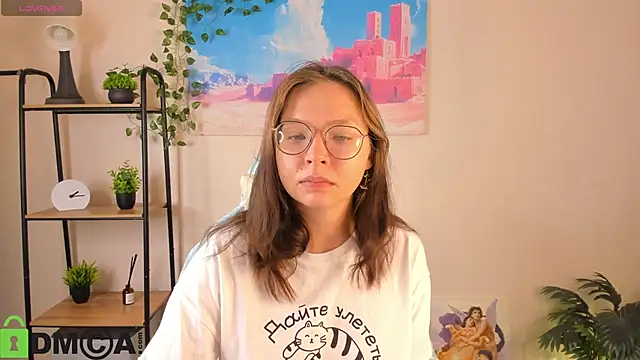 Nuura Moore online show from 10/29/25, 12:42