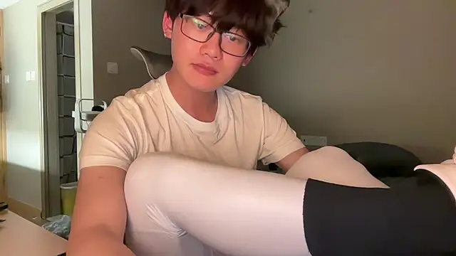 iambennet online show from 12/15/25, 01:06