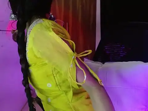 Roiseeee online show from 04/08/26, 05:20