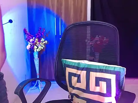 Roiseeee online show from 04/09/26, 04:58