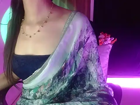 Roiseeee online show from 04/11/26, 05:04