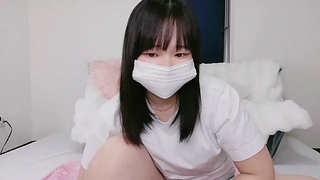 Snapshot of Nagi_25 chatting on 10/16/25, 08:11 Nagi 25 online show from 10/16/25, 08:11