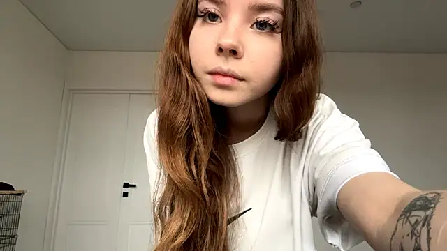 EhtelBiondi online show from 10/31/25, 09:06