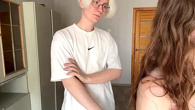 EhtelBiondi online show from 03/27/26, 08:22