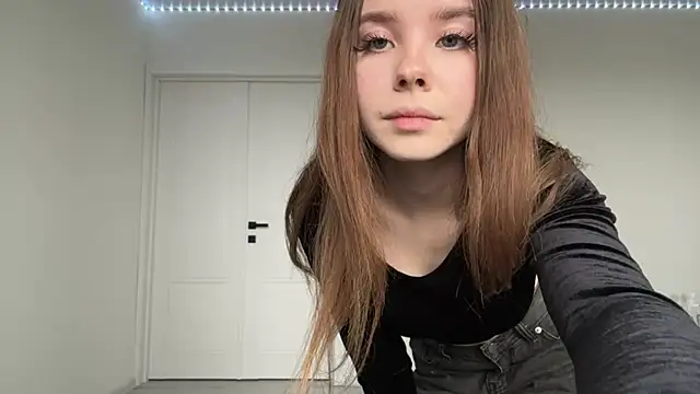 EhtelBiondi online show from 10/23/25, 08:46