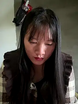 TrangNemo online show from 11/15/25, 12:03