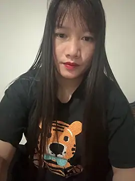 TrangNemo online show from 12/20/25, 11:13