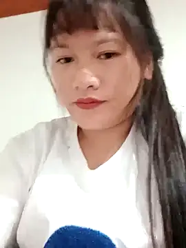 TrangNemo online show from 10/10/25, 12:50