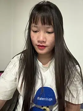 TrangNemo online show from 11/23/25, 12:31