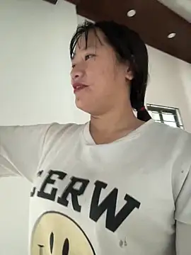 TrangNemo online show from 10/16/25, 12:52