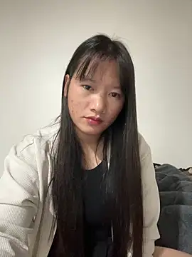 TrangNemo online show from 11/12/25, 09:40