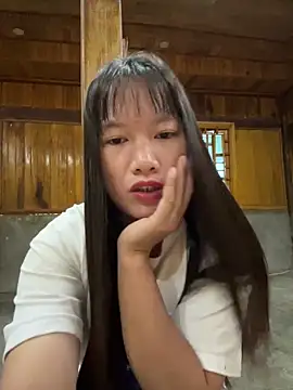 TrangNemo online show from 10/28/25, 12:33