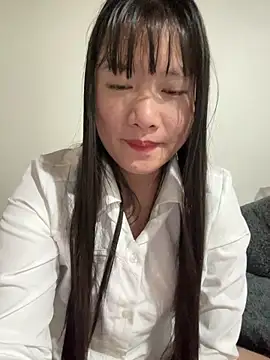 TrangNemo online show from 12/17/25, 02:44