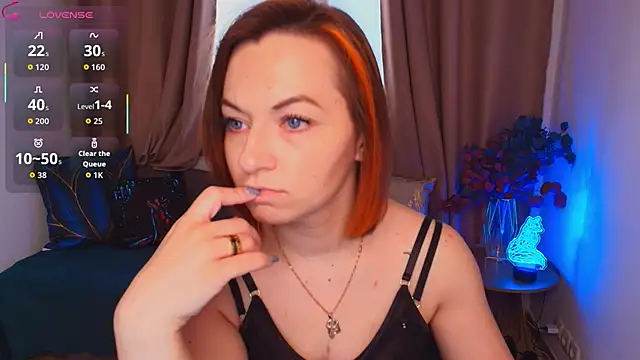 Snapshot of Serena_Foxxx chatting on 05/20/26, 01:57 Serena Foxxx online show from 05/20/26, 01:57