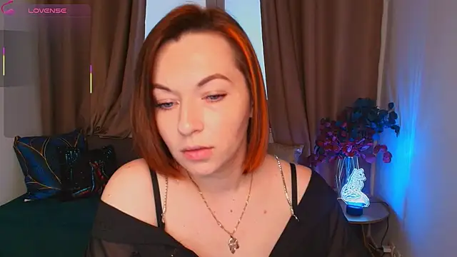 Snapshot of Serena_Foxxx chatting on 05/21/26, 01:47 Serena Foxxx online show from 05/21/26, 01:47