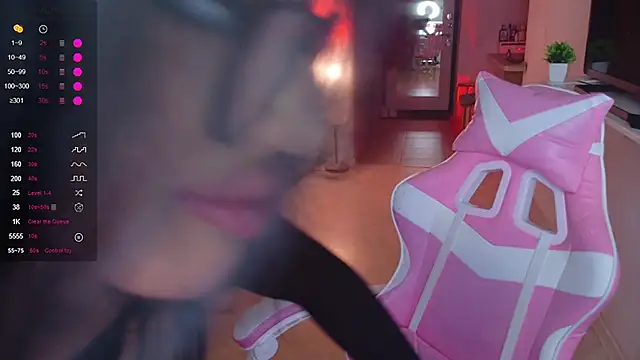 ShayLisse online show from 12/20/25, 04:26