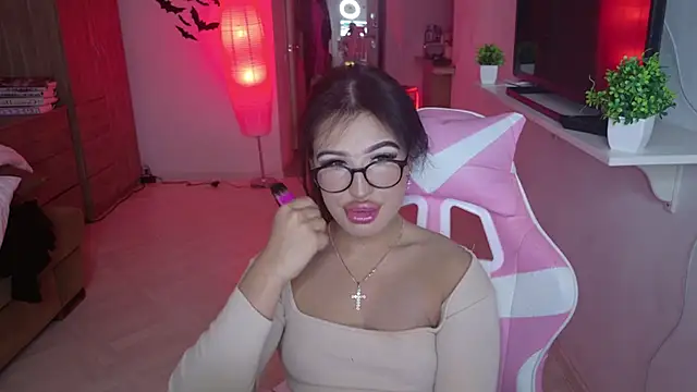 ShayLisse online show from 12/21/25, 05:31