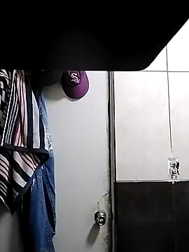 Lollysmile26 online show from 11/17/25, 05:33