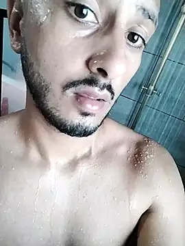 Snapshot of chocoman3 chatting on 10/28/25, 12:04 chocoman3 online show from 10/28/25, 12:04