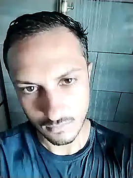 Snapshot of chocoman3 chatting on 10/23/25, 10:14 chocoman3 online show from 10/23/25, 10:14