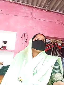 Snapshot of Cr_sonam chatting on 02/27/26, 10:37 Cr sonam online show from 02/27/26, 10:37