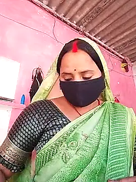 Snapshot of Cr_sonam chatting on 12/23/25, 07:18 Cr sonam online show from 12/23/25, 07:18