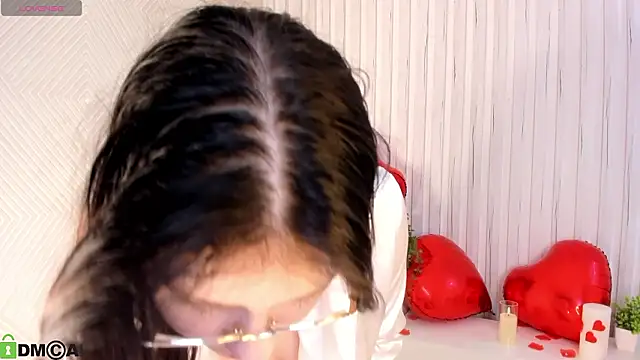 BellaWink online show from 03/18/26, 12:03