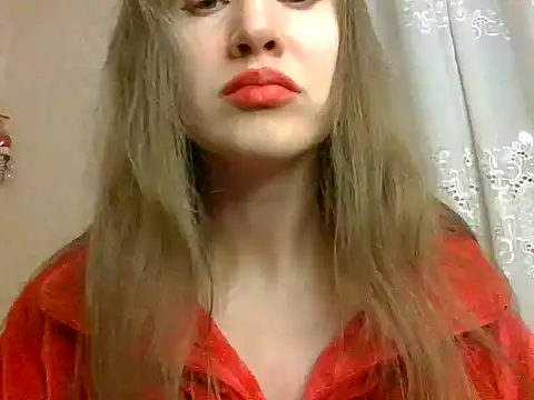 Snapshot of Lynirina chatting on 03/01/26, 10:54 Lynirina online show from 03/01/26, 10:54