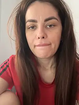 Snapshot of Bella-Flower chatting on 10/29/25, 08:35 Bella-Flower online show from 10/29/25, 08:35