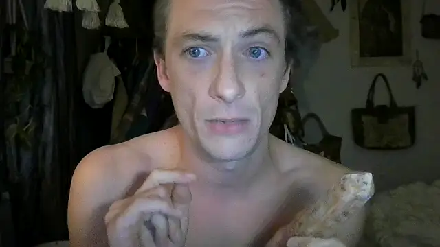 Snapshot of Dubbsssss chatting on 04/17/26, 07:22 Dubbsssss online show from 04/17/26, 07:22
