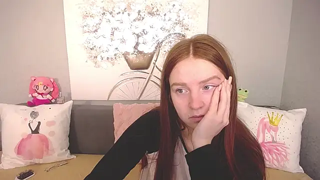 Snapshot of Evarey_ chatting on 11/08/25, 05:33 Evarey online show from 11/08/25, 05:33