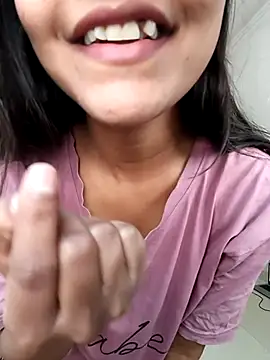 anshika0124 online show from 11/21/25, 05:28