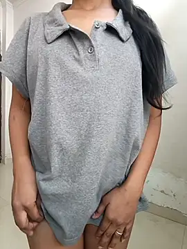 anshika0124 online show from 11/27/25, 05:19