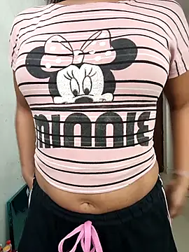 anshika0124 online show from 11/19/25, 04:56