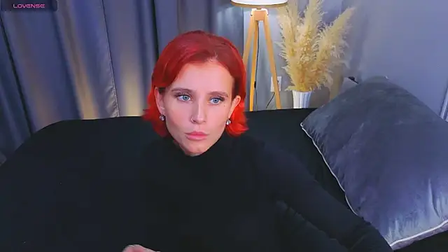 FoxxLina online show from 10/12/25, 03:13