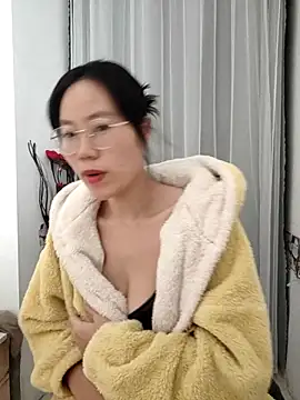 nini10052025 online show from 10/26/25, 03:23