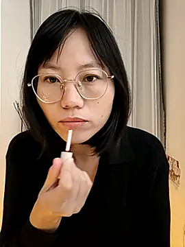 nini10052025 online show from 11/03/25, 07:06