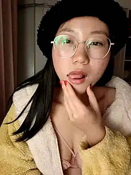 nini10052025 online show from 12/04/25, 04:17