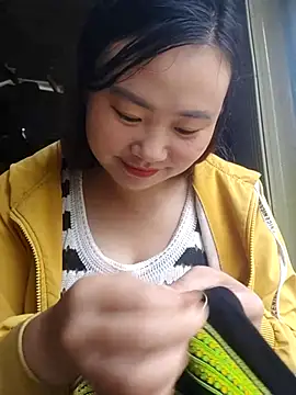 pi-pi-00 online show from 10/07/25, 02:56