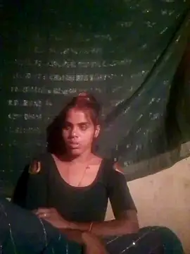 Snapshot of Tg_sonam chatting on 10/15/25, 11:57 Tg sonam online show from 10/15/25, 11:57