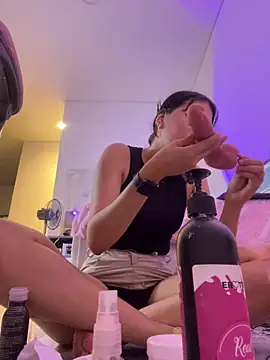 emi star online show from 12/19/25, 11:51