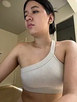 emi star online show from 03/24/26, 04:40