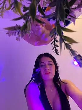 emi star online show from 10/29/25, 10:20