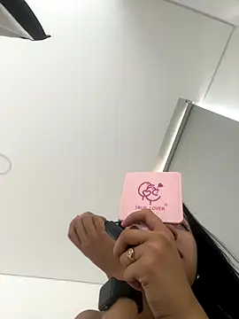 emi star online show from 10/14/25, 10:09