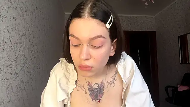 Wallazar cute online show from 10/07/25, 01:34