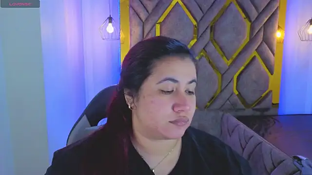 Addyy 02 online show from 12/17/25, 02:05