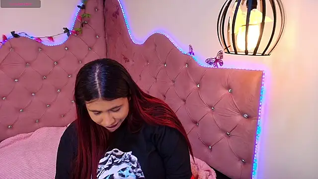 Snapshot of Addyy_02 chatting on 03/04/26, 07:43 Addyy 02 online show from 03/04/26, 07:43